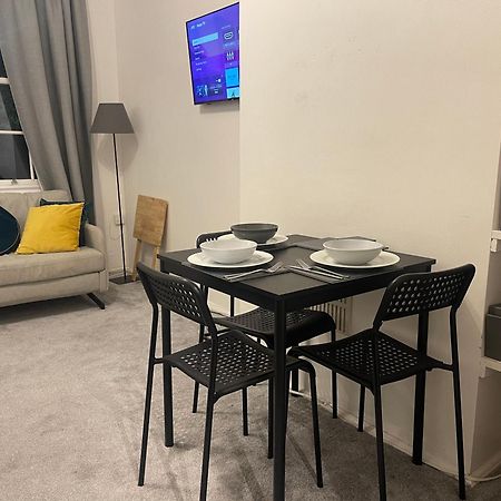 Tooting Lodge London - Cosy 2 Bedroom House With Garden, 5 Mins Walk To Tube Station Buitenkant foto