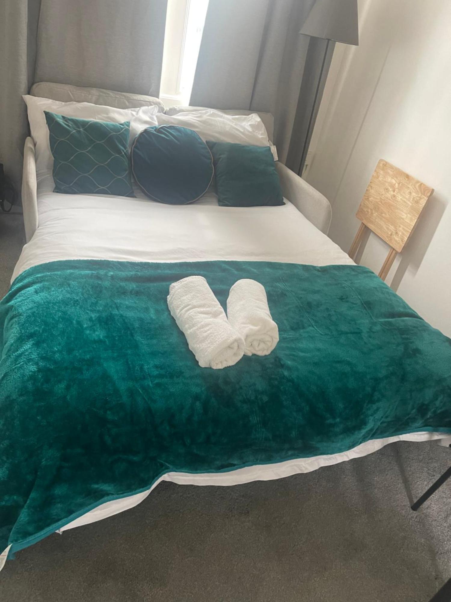 Tooting Lodge London - Cosy 2 Bedroom House With Garden, 5 Mins Walk To Tube Station Buitenkant foto